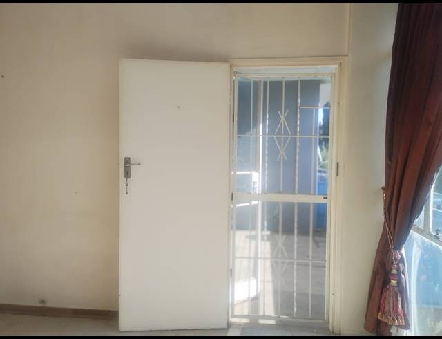 2 BEDROOM FLAT FOR SALE IN ARCON PARK